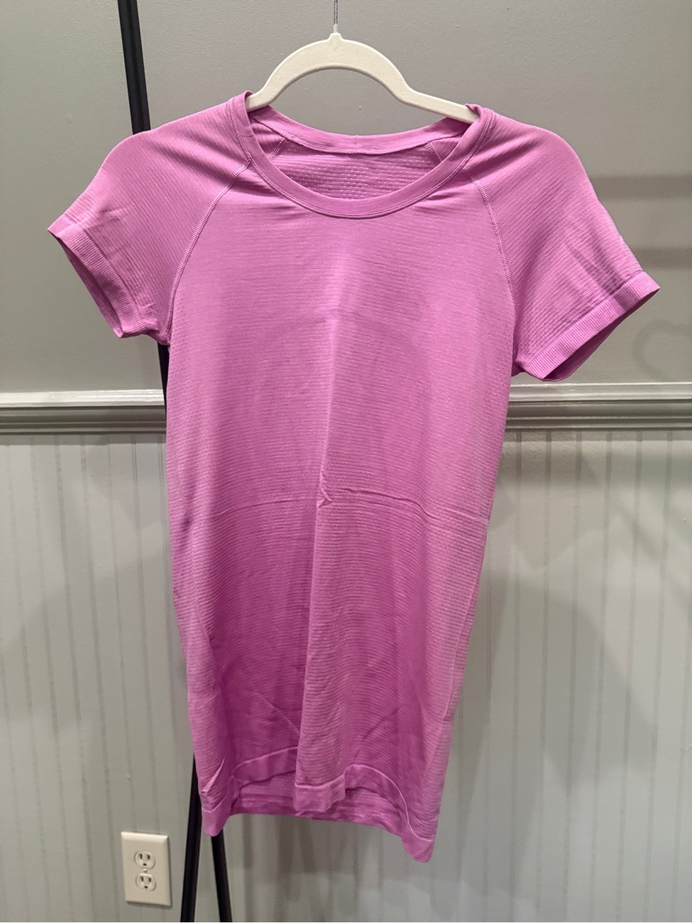 Lululemon Pink Hip Length Swiftly Tech Athletic Shirt Size 6